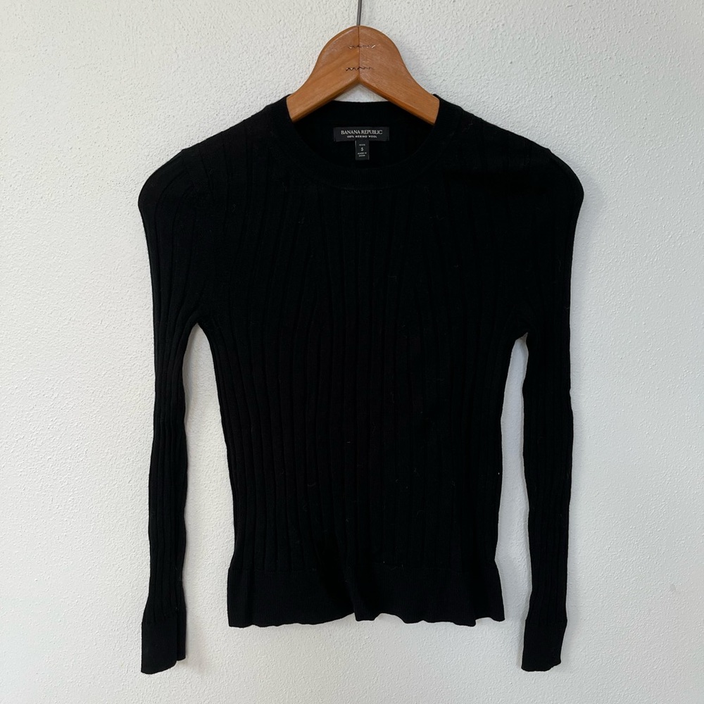 Banana Republic 100% Merino lightweight sweater